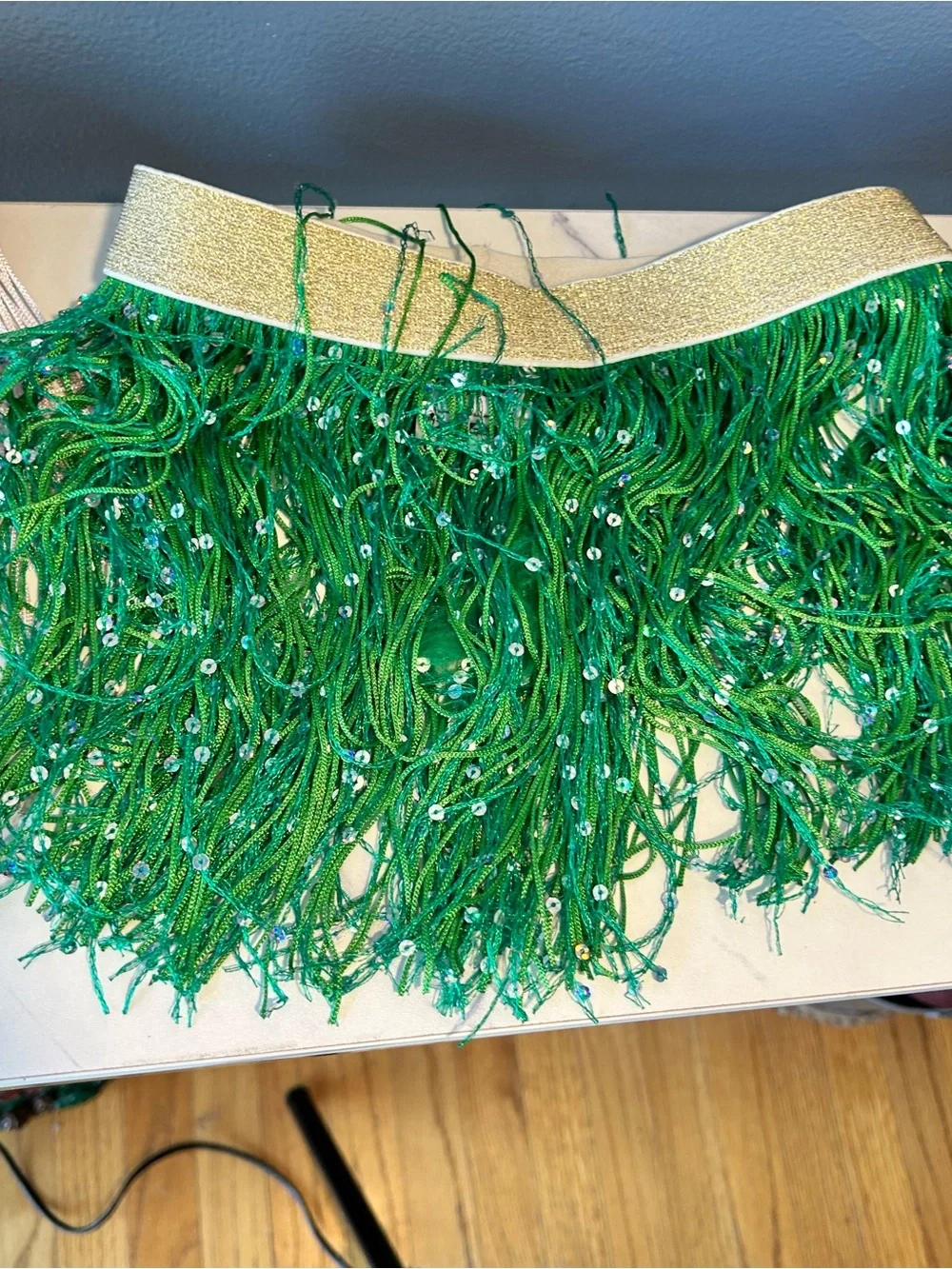 Shade Critters Green Hula & pink fringe skirts ⭐️5FOR$25⭐️